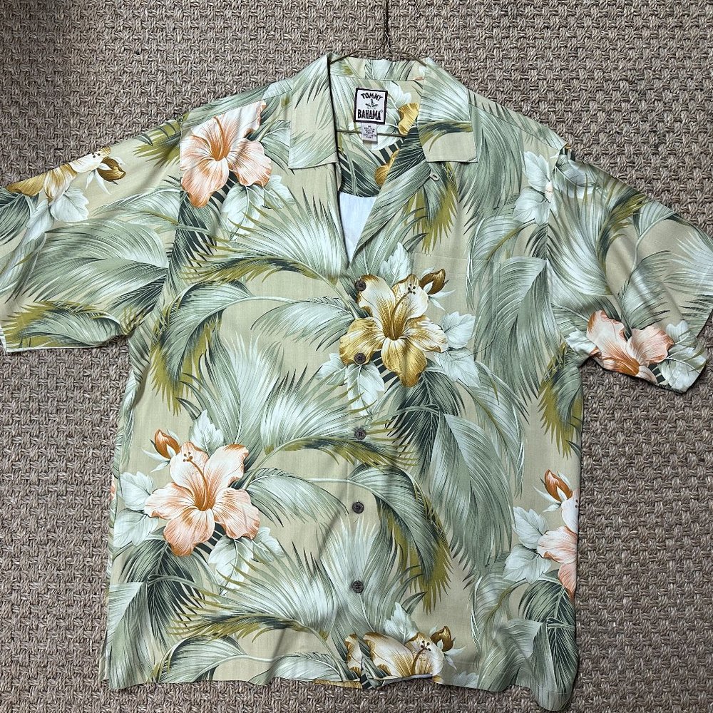 TOMMY BAHAMA HAWAIIAN SHIRT